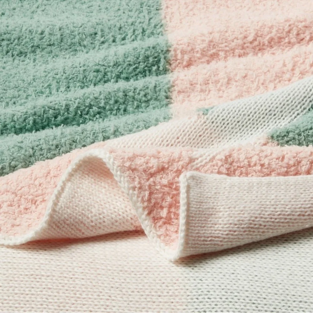 TARGET PILLOWFORT TULIP KNIT THROW 48